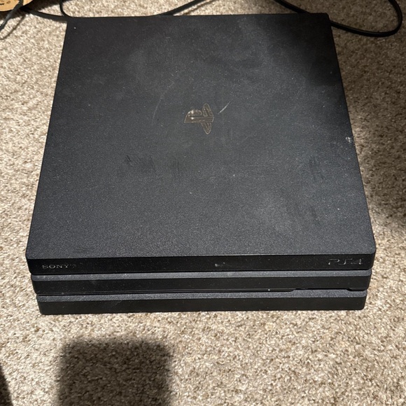 Playstation 4 1 TB Console